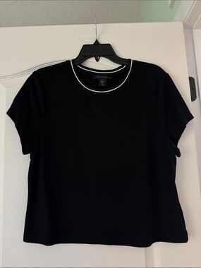 Tahari Black Short Sleeve Tee with White Trim Crewneck